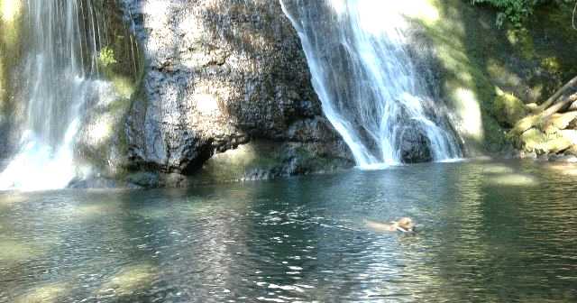 138_10_yaksofalls-dani_umpqua_nf.jpg